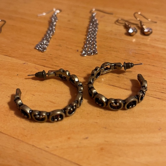 Assorted Earrings - Picture 2 of 4